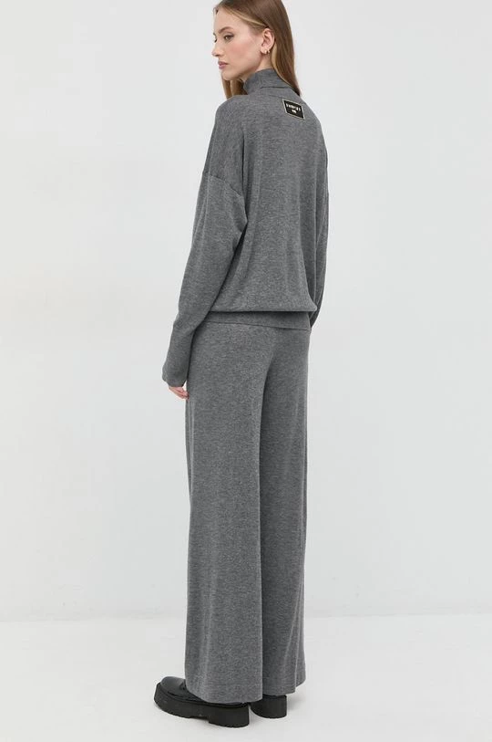 Γυναικεία Σετ Ένα σετ με μια πρόσμειξη μαλλιού Twinset χρώμα: γκρι 4 Γυναικεία Σετ Ένα σετ με μια πρόσμειξη μαλλιού Twinset χρώμα: γκρι - Image 2