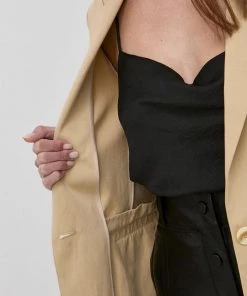 Γυναικεία Σακάκια Twinset - χρώμα της άμμου 13 Γυναικεία Σακάκια Twinset - χρώμα της άμμου -Twinset Κατάστημα unnamed file 1841