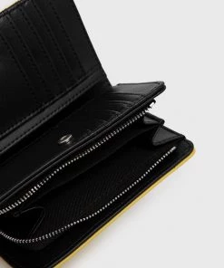 Γυναικεία Πορτοφόλια Πορτοφόλι Twinset χρώμα: κίτρινο -Twinset Κατάστημα unnamed file 2276