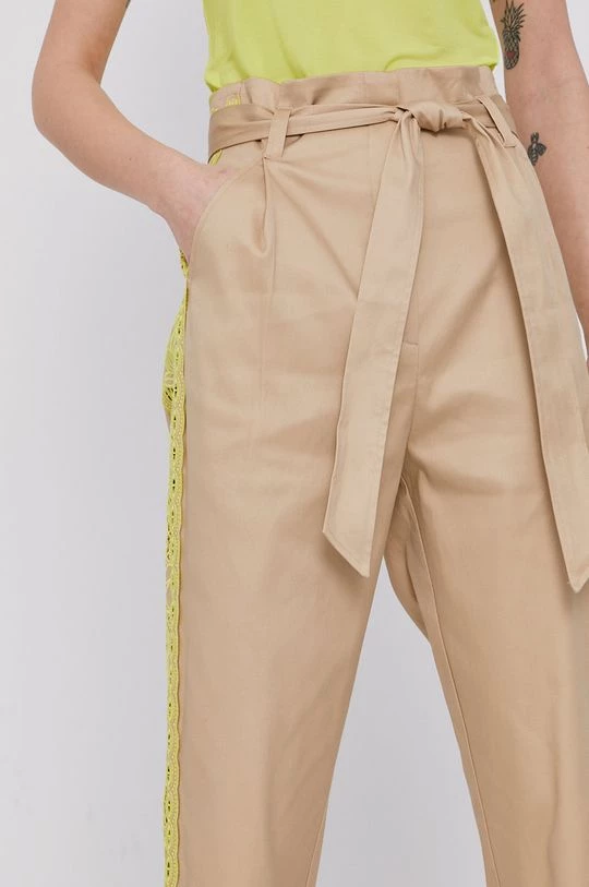 Γυναικεία Υφασμάτινα Παντελόνι Twinset χρώμα: μπεζ 6 Γυναικεία Υφασμάτινα Παντελόνι Twinset χρώμα: μπεζ - Image 4
